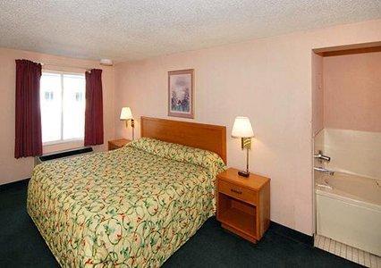 Knights Inn Elyria Room photo