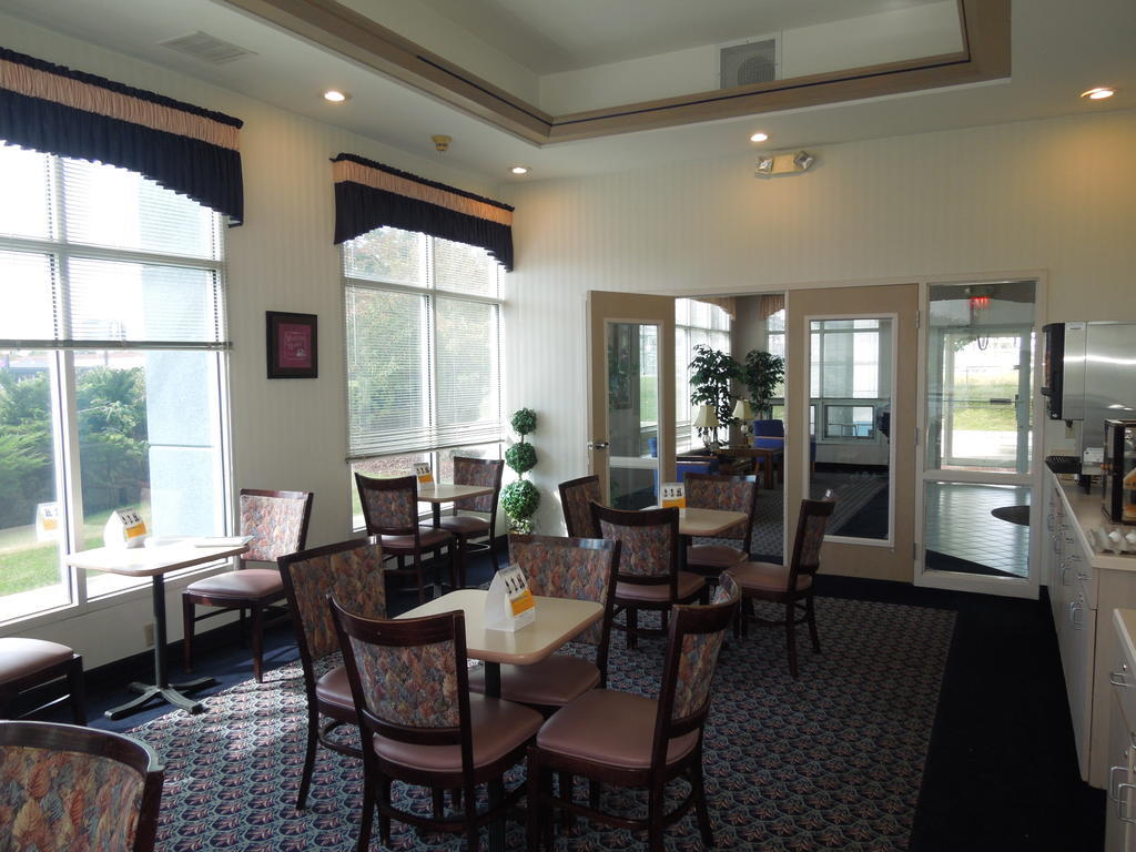 Knights Inn Elyria Exterior photo